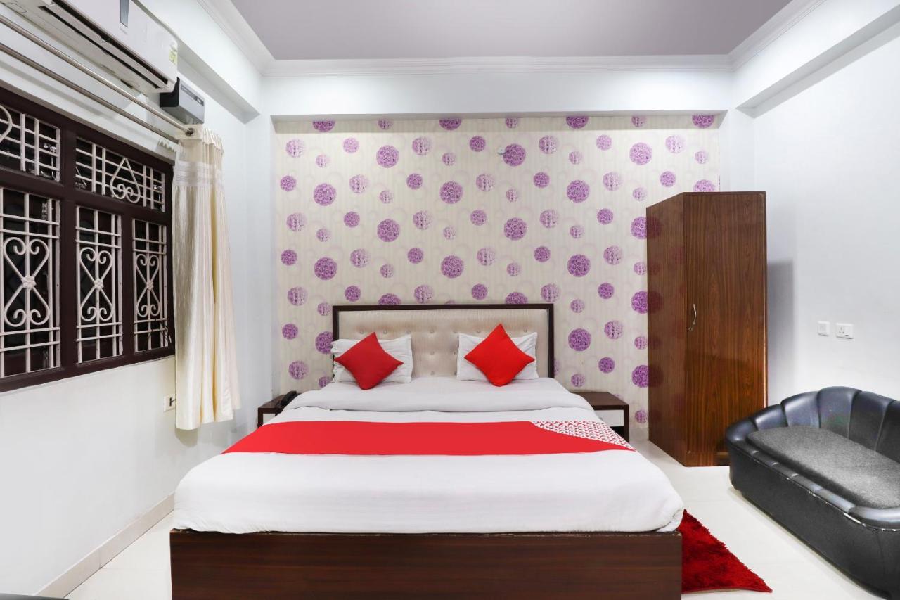 Oyo 70489 Hotel Tajvar Siwān Buitenkant foto